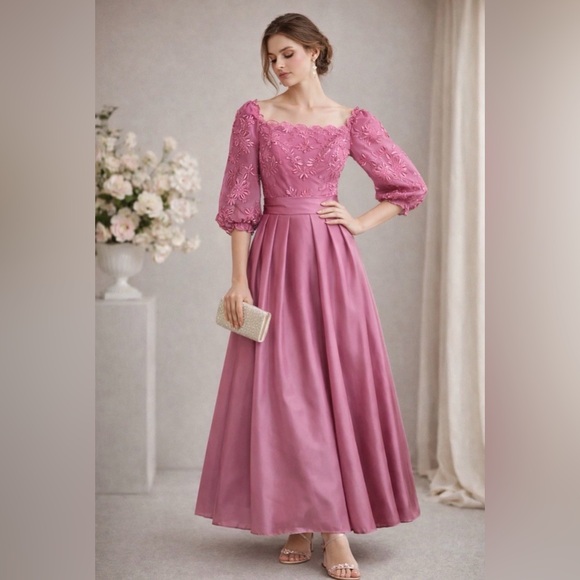 Vintage Bernadette Mauve Embroidered Formal Maxi Gown Puff Sleeves Size 8